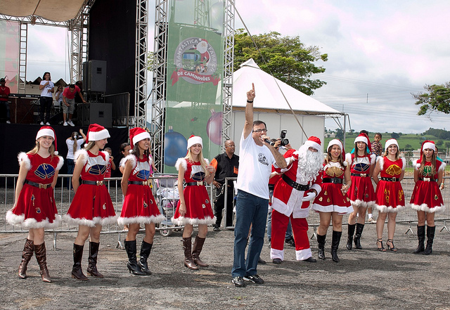 FESTA CONFRATERNIZACAO EMPRESA