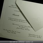 MOD 105A - ATENAS - clássico, 26x21cm. envelope relevo seco (iniciais), papel telado. convite com moldura, impressão em alto-relevo, lacre