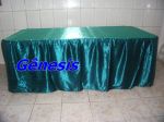 Mesa 2 metros com toalha verde musgo 98