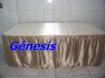 Mesa 2 metros com toalha dourado com branco 90
