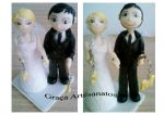 Noivos em biscuit para topo de bolo de casamento.