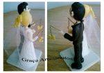 Noivos em biscuit para topo de bolo de casamento.