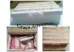 Caixa em MDF, tamanho personalizado pela cliente, em dècoupage, para madrinhas do casamento. Feito sob medida!