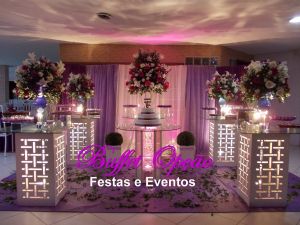 CASAMENTO ROXO E BRANCO