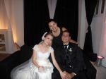 Os noivos Pollyana e Douglas com Vanessa Amorim