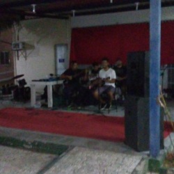 Tablado e som pra banda