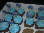 cupcake tema da sua festa + tag de agradecimento.