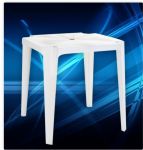Mesa pl�stica quadrada branca