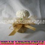 RVORE COM FLORZINHAS DE BISCUIT, VRIAS CORES  