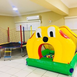 Cama el�stica Media 

Piscina de bolinha infl�vel cachorrinho