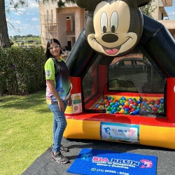 Piscina de Bolinha Infl�vel  do Mickey
