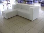 Chaise em corino branco