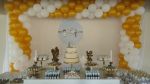 decorao dourada com branco batizado