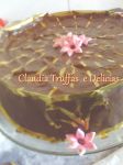 Torta Alem com placa de chocolate na lateral