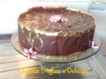 Torta Alem com roupa chic