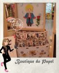 Quadros 3D Pequeno Pr�ncipe com papel em alta gramatura e molduras em madeira e Ba� em cartonagem.
Moldura 20X20