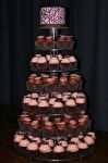 Inovador e atual, este acessório serve deliciosos doces, ou petit-four, ou canapés. Doc.3-BL