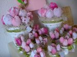 Lembrancinha artesanal de delicadas tulipas feitas a mo em tecido e colocadas em gracioso vasinho. Pode embalar em tule ou em delicados saquinhos de voil.  Doc.2-AV