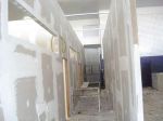 Parede de gesso acartonado Drywall j� com aplica��o de massa especial e fitas nas dilata��es conforme o projeto para j� receber a massa PVA e pintura.