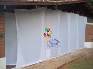 Fechamento com malha tensionada branca