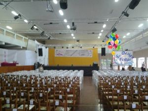 Fechamento do fundo e lateral do palco para evento do MP Studio de Dança de Itatiba