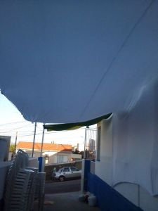 Decoração com malha tensionada realizada na escola Brasil Treina em Jundiaí