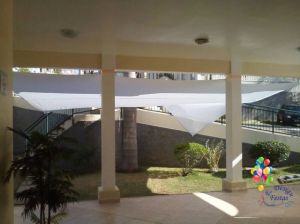 Decoração utilizando malha tensionada branca no condomínio Giorno de Sole II em Jundiaí
