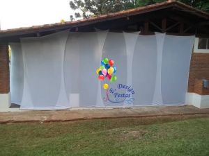 Fechamento com malha tensionada branca