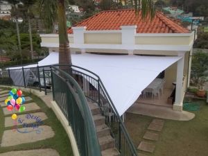 Decoração utilizando malha tensionada branca no condomínio Giorno de Sole II em Jundiaí
