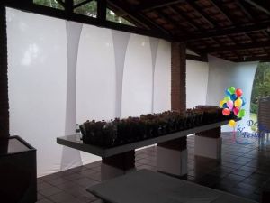 Fechamento com malha tensionada branca