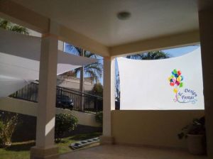 Decoração utilizando malha tensionada branca no condomínio Giorno de Sole II em Jundiaí