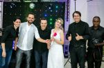 Casamento - Salo da Igreja Parque So Vicente - Mau SP
Servios Prestados:  Dj, Som, Iluminao, Luz cnica, Teles e Cabine do Dj com Tv
WhatsApp: 9 9571 4191