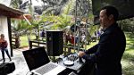 Casamento - Paulinha e Lucas - Chácara Fagundes - Mauá SP
Serviços prestados:
Dj, Som, Luz, telão, Sonorização do Cerimonial
Dj Edytronik : WhatsApp 99571-4191