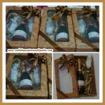 kit rustico casal- Cx. tradicional com ou sem visor + salton 750ml + 02 taas + amendoas em emb. organza e bero de cetin. 

Sugesto: (Padrinhos  ou Pais)
Obs.: Cx revestimento estilizado.