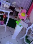 Cachepó médio com flor pelúcia.