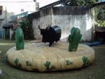 Touro Mecânico com cabeça, colchão inflável com decoração de cactos ou colchão inflavel com paredes laterais tamanho 5x5.
