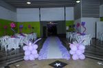 TAPETE BRANCO COM NUVENS LILAS
