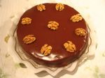 Bolo de chocolate com nozes