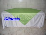 Mesa 2 metros com toalha branco com verde  104