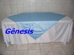 Mesa 2 metros com toalha branca com azul  claro 105