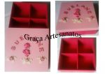 Porta Bijouterias em MDF. Com um compartimento. Espaços maiores. Decoração em biscuit.