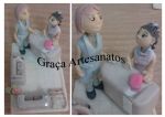 Sala de recepção, secretária e paciente em biscuit. Trabalho acadêmico em biscuit.