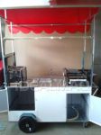 Carrinho de lanches grandes eventos - Cod.CLGE - R$4.950,00 � vista.
1,50m X 0,70m.
Cachorro quente e lanches (chapa dupla com prensa).
*Estrutura interna e do toldo em tubos de alum�nio.