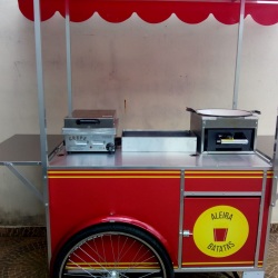 Carrinho Gourmet para Crepe Suíço e fritura - 120cm x 72cm - com toldo com estrutura de alumínio e 2 rodízios giratórios e 2 rodas de bicicletas.