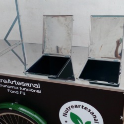 Carrinho gourmet para açaí, água de coco e bebidas geladas. modelo IDEALMAQ - codigo ct2
