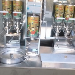 KIT CHURROS COM 5 DOCEIRAS; EM AÇO INOX. SERVE PARA TODO TIPO DE CARRO GRANDE - .
TAMANHO: 95cmX 60cm (codigo - kcg5)