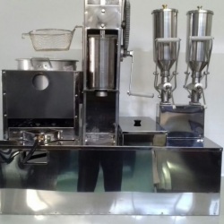 KIT CHURROS COM 2 DOCEIRAS; EM AÇO INOX. SERVE PARA TODO TIPO DE CARRO GRANDE - MODELÇO BÁSICO.
TAMANHO: 95cmX 50cm (codigo - kcs2)