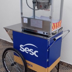 CARRINHO DO NOSSO CLIENTE SESC
Carrinho de pipoca gourmet modelo retro IDEALMAQ
com a m�quina de pipoca el�trica da marca braesi