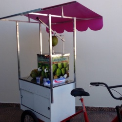 Food bike com mquina de gua de coco (gela coco) em ao inox, com sada para gua gelada e natural - codgo fmac