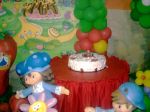 Bolos e doces em festa infantis.